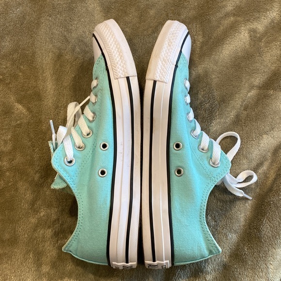 Converse Size 8 Light Blue Double Tongue EXCELLENT Condition - Picture 4 of 8